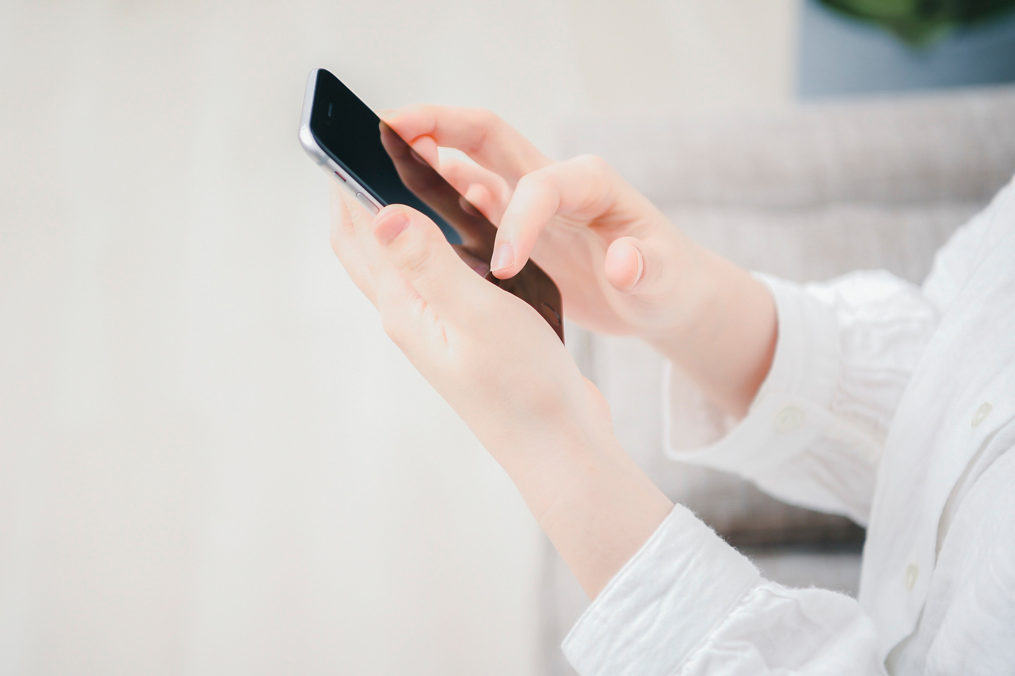 シャイな方でも気軽に試せる鑑定<24時間受付のメール相談>の写真